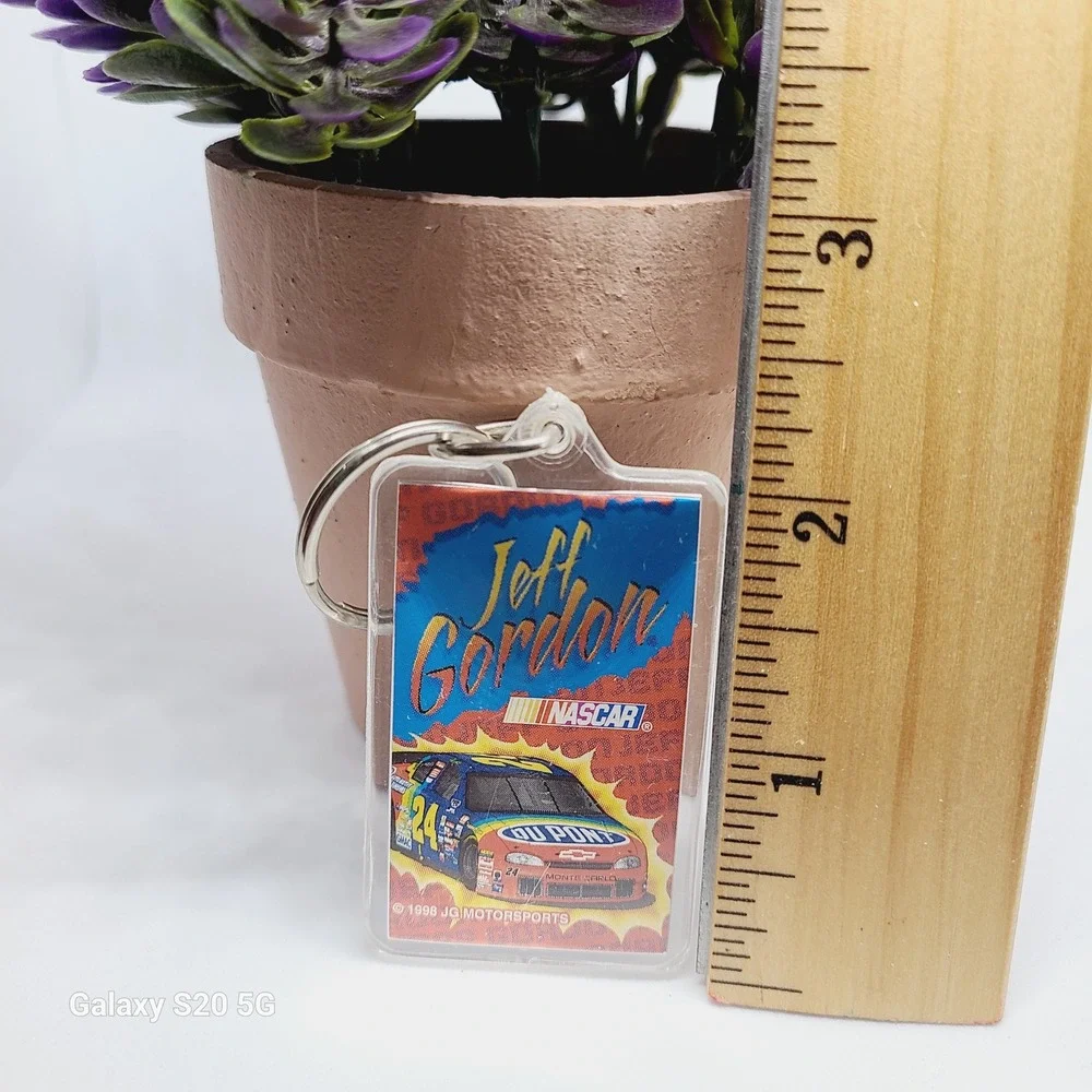 Jeff Gordon 24 NASCAR Racing Keychain 1998 Dupont Monte Carlo‎ Wingcraft Racing